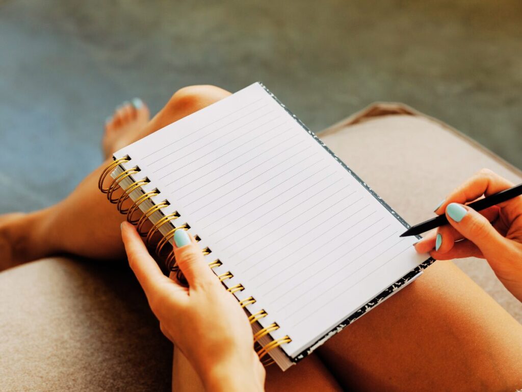 a blank page in a note book signifying no plans or goals